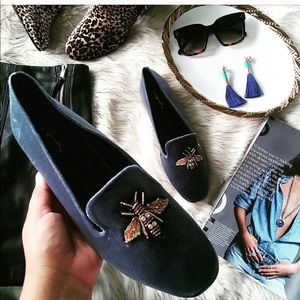 Queen Bee velvet slippers